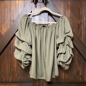 Women’s American Eagle off shoulder blouse